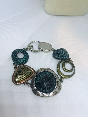 Beautiful Boho Enamel Mixed Metal Link Magnetic Clasp Bracelet - Picture 5 of 5