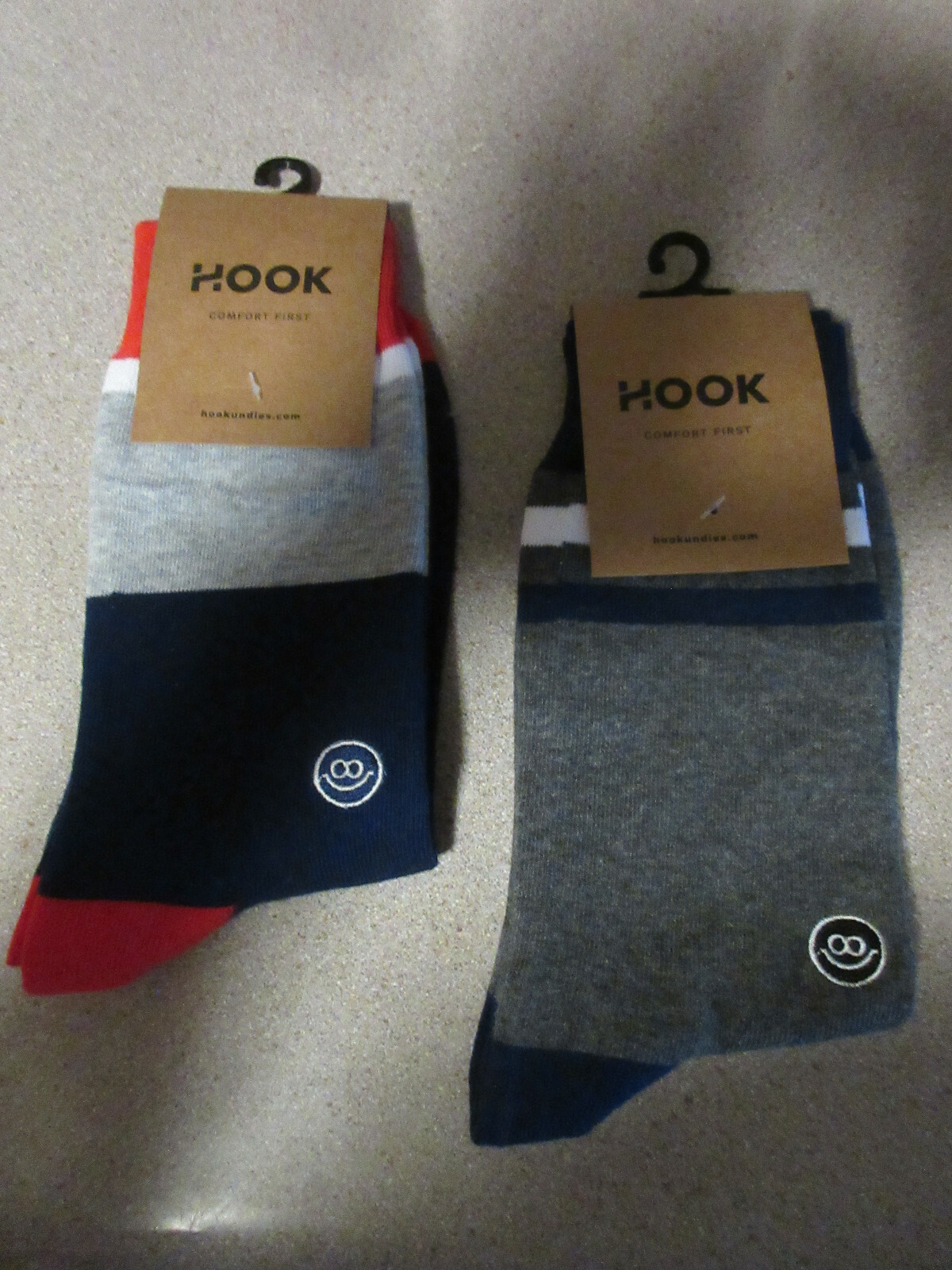 2 Pairs of HOOK One Size Super Comfy Cotton Blend Socks Mens Crew Socks