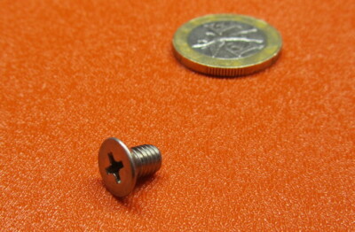 18-8 Stainless Flat Head Phillips Machine Screw 10-32 x 5/16'' Length 100 Pcs