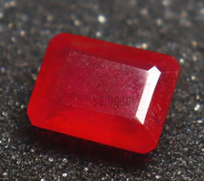 Natural Red Beryl (Bixbite) Emerald Shape 8-10 Ct Certified Loose Gemstone