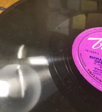 78RPM Trilon 153 Four Aces - Richard Ain't Gonna Open Door /Richard's Jam, E-EE-