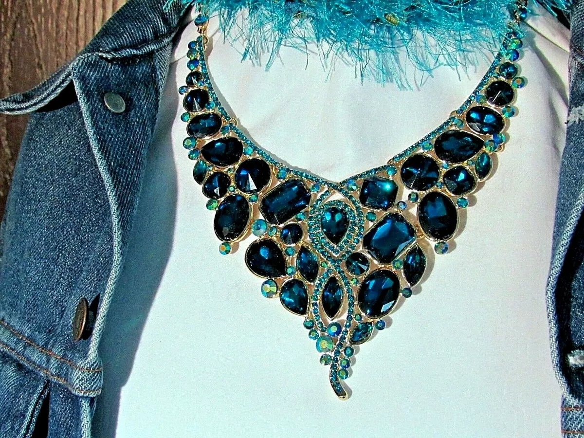 Peacock blue best sale necklace