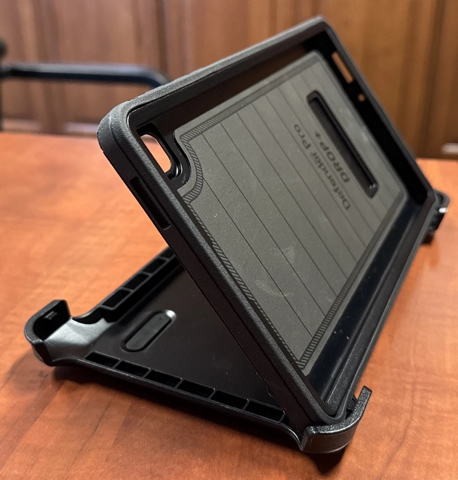 Otterbox Defender Series Case for Samsung Galaxy Tab A7 Lite - Black NEW OPEN - Image 3 of 3