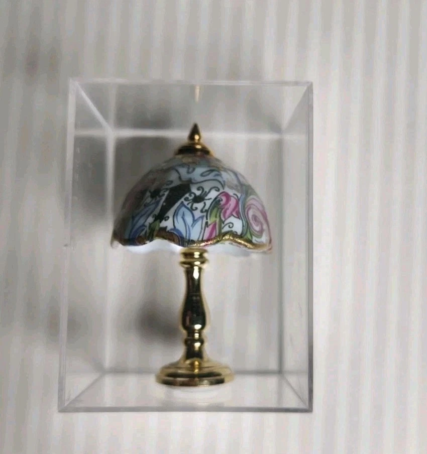 Lámpara de mesa miniatura de porcelana Reutter para casa de muñecas 1:12 Foto 3 de 4