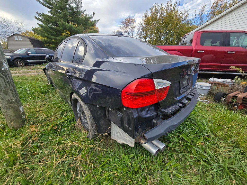 Silenciador de escape 18307647128 2008 BMW 328i - Imagem 3 de 4