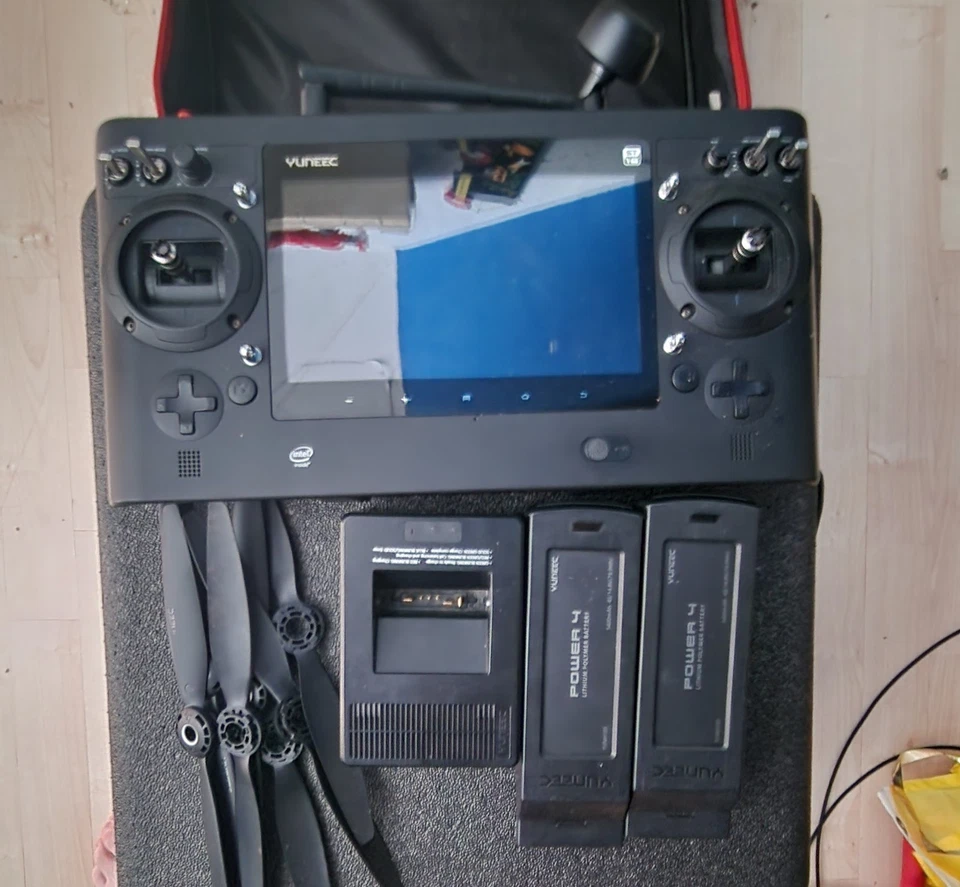 Yuneec Typhoon H Drohne - Bild 2 von 4