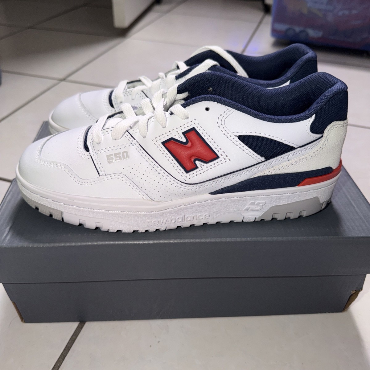 New Balance 550 Boys Sz 7Y white/navy/redAthletic Casual Lifestyle