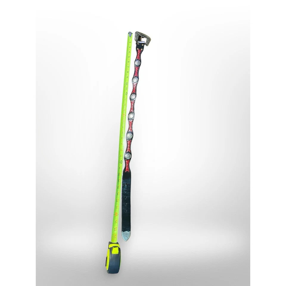 Cinturón vaquero occidental de cuero negro costuras rojas hebilla plateada para mujer Foto 4 de 4