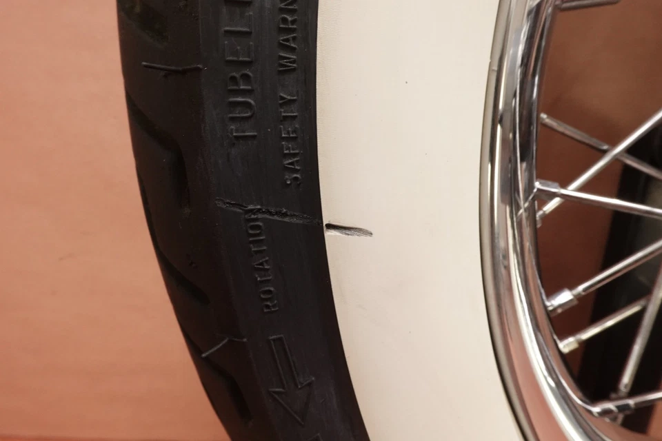 Передний обод шины DUNLOP 2005-2006 Harley Davidson Softail Deluxe FLSTNI - Изображение 2 из 4