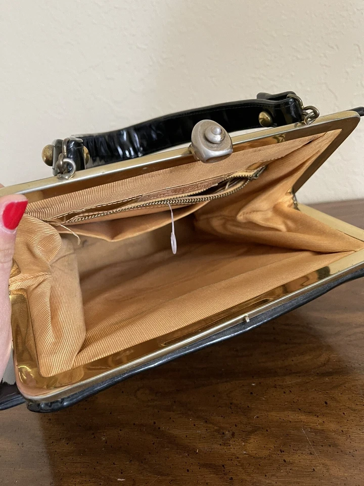 Bolsa caixa vintage anos 70 Rockabilly couro envernizado floral ponto cruz fecho beijo - Imagem 4 de 4