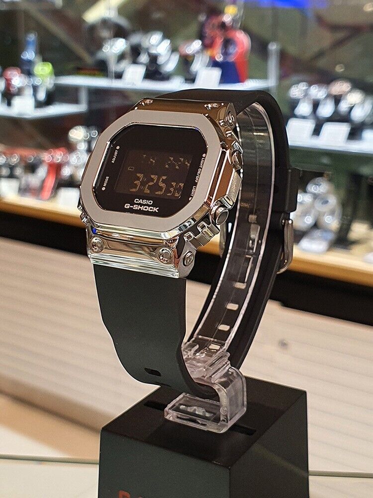 GM-S5600-1JF くるしく G-SHOCK GM-S5600-1JF くるしく G-SHOCK