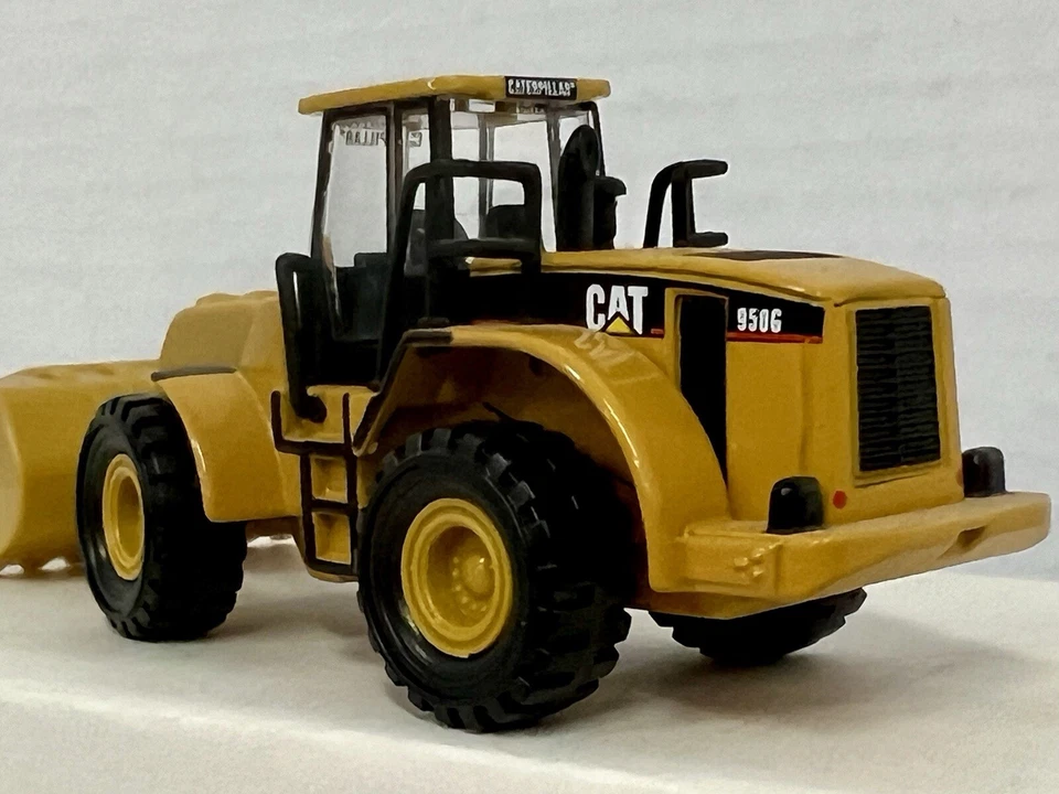NORSCOT, 1:87 / HO scale. CATERPILLAR - CAT 950G, Wheel Loader - Image 3 of 4