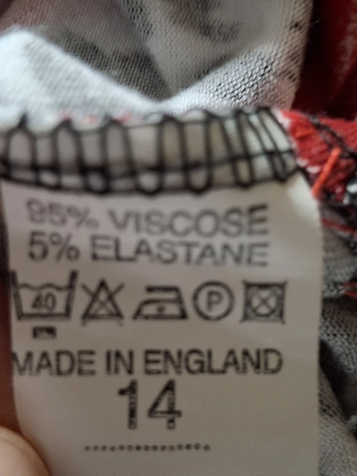 Women's Short Sleeved Maxi Dress With A Red Floral  And Leopard Print Uk 14 - Image 4 of 4