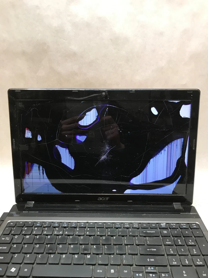 Acer Aspire 5750 15" Laptop 5740-6421 i5-520M 2GB RAM NO HDD/OS For Parts -  -DW - Image 2 of 4