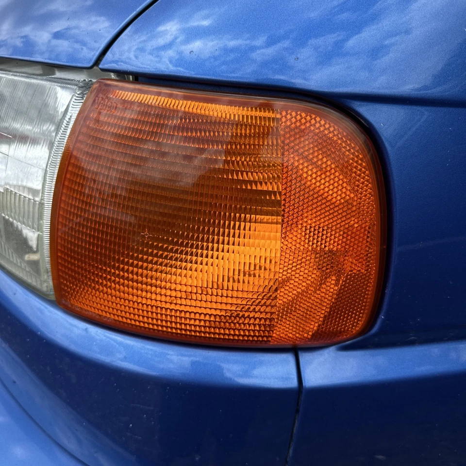 99-03 OEM VW Volkswagen EuroVan sinal frontal esquerdo para-lama lâmpada de canto luz de estacionamento - Imagem 3 de 4