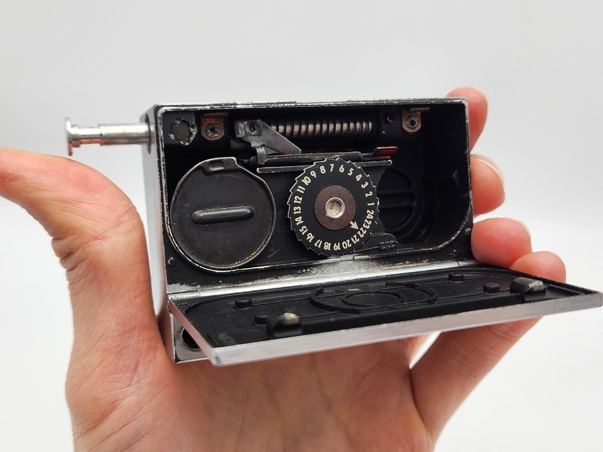 Vintage Whittaker Micro 16 Compact Subminiature Film Camera Eye