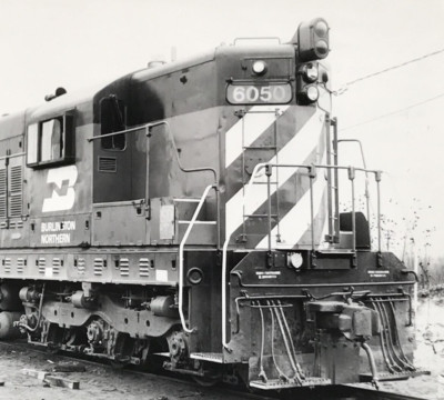 Burlington Northern Railroad Brandneu #6050 SD7 Elektromotor Zug Foto Aurora IL