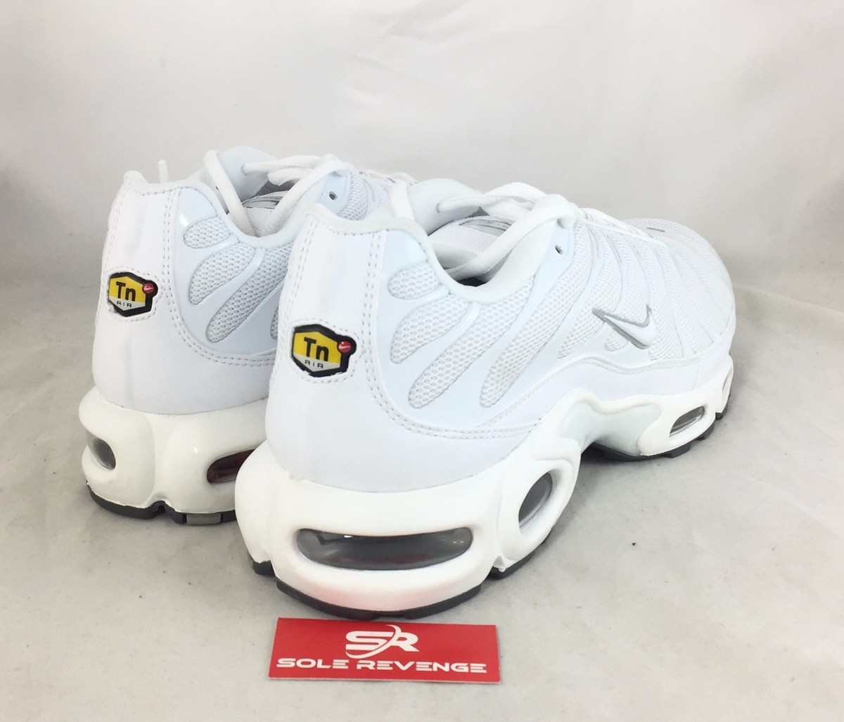 Men NIKE AIR MAX PLUS TN White Cool Gray Tuned Air Shoes