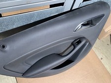Mercedes B Klasse W246 Türverkleidung hinten links Leder schwarz A2467300362 Mercedes B Klasse W246 Türverkleidung hinten links Leder schwarz A2467300362