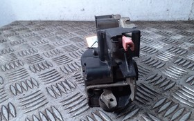 MERCEDES VITO 111 CDI 2003-2011 LEFT FRONT DOOR LOCK ASSEMBLY A2053090790