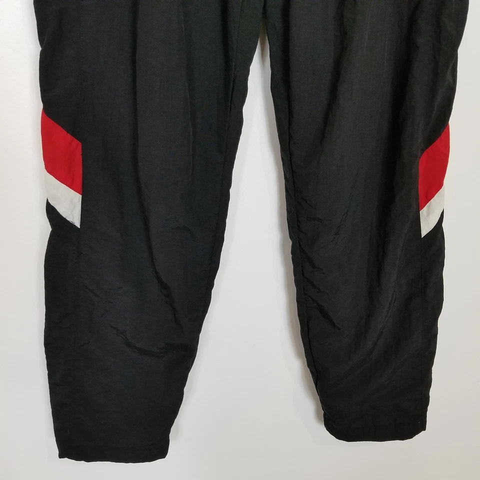 De Colección Diadora Hombres Pantalones Cortavientos Laterales a Presión Talla XL Negro Y2K Cintura Elástica Retro Foto 3 de 4