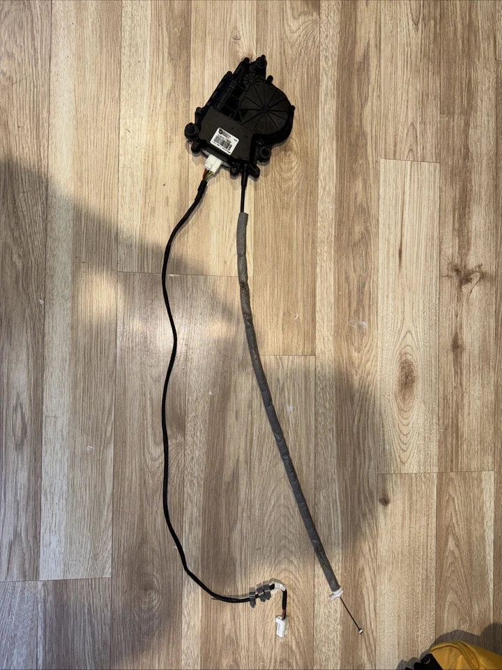 51247273752 51244447850 puerta trasera maletero tapa bloqueo eléctrico para BMW 528i 535i 550i Foto 3 de 4