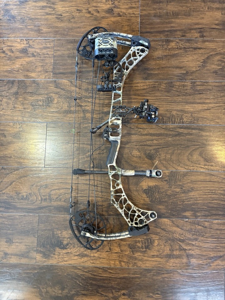 Mathews v3 31 compound bow Right Hand. Draw Length 28.5 60lbs | eBay