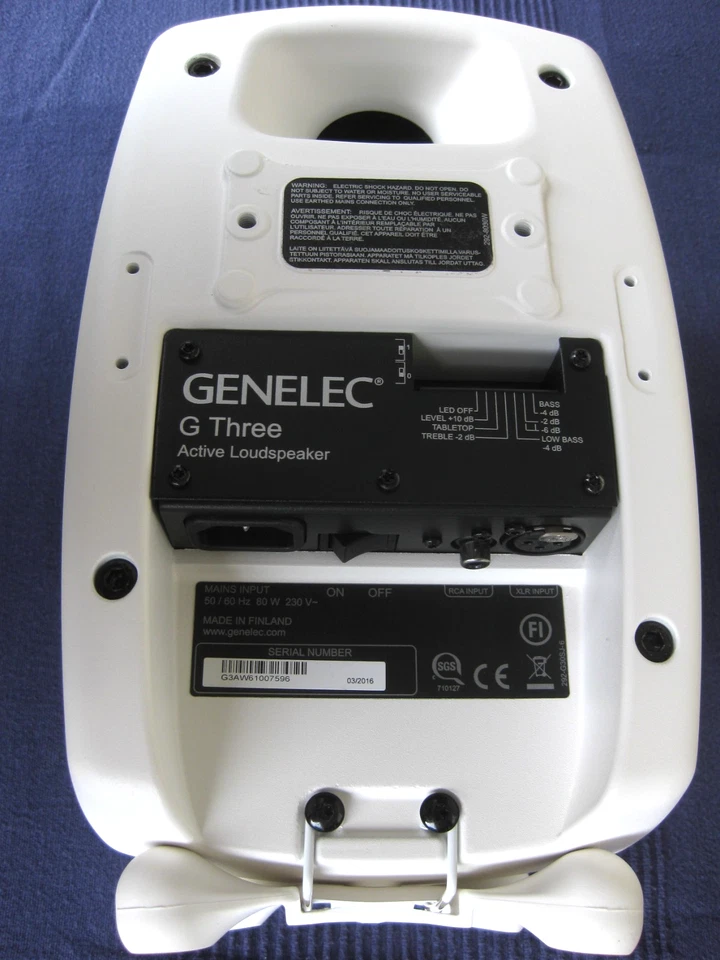 GENELEC G THREE (Paar) mit Subwoofer GENELEC 5040 A, WEISS, Tasche, TOP - Bild 2 von 4