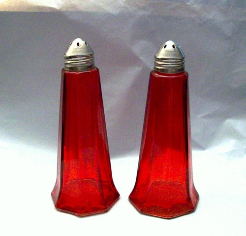 VINTAGE RUBY RED GLASS SALT AND PEPPER SHAKERS STAIN. LIDS *2 SETS ...