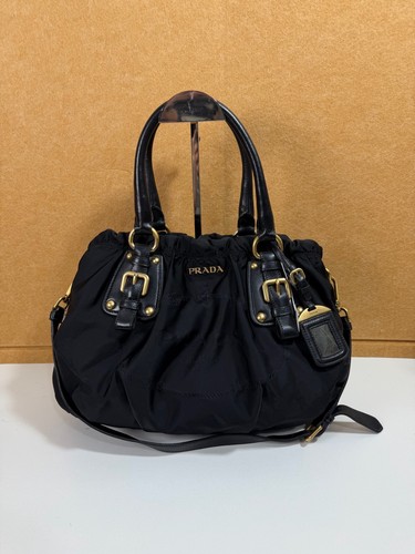 Prada Pre-Owned Authentic Crossbody Bag Black Base length 38 cm