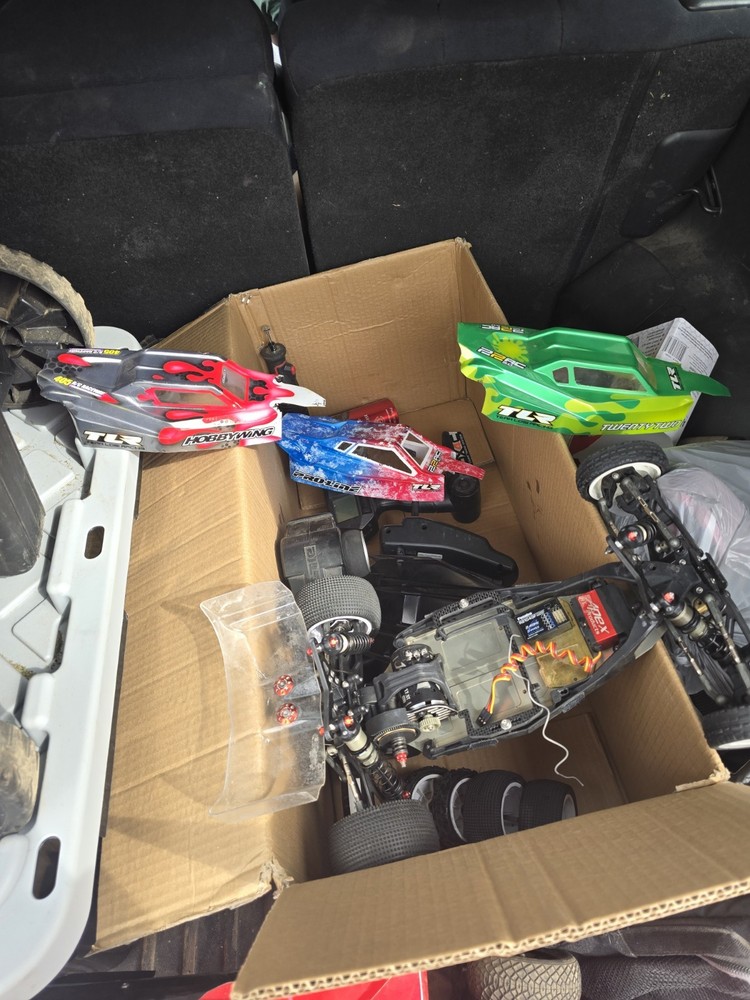 Losi 22 5.0 Elite TLR RTR RC Car with Futaba TR/RV Transmitter  