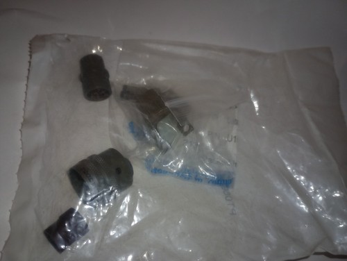 NEW GENUINE AMPHENOL PT06E10-6S-SR FEMALE STRAIGHT PLUG CONNECTOR KIT APH  - Picture 2 of 4