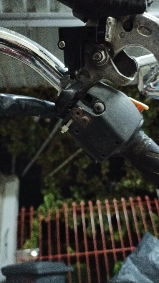 Clutch Lever Release Cut Out Micro Switch Sensor For SUZUKI GSXR1000 600 750 250 — 第 4/4 张图片