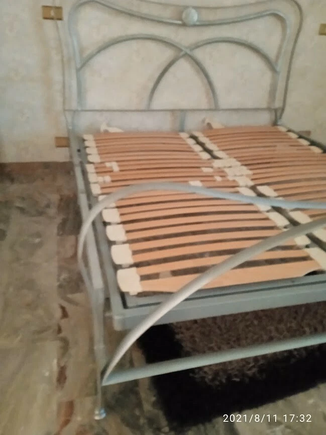 Letto Matrimoniale di Metallo 180x200cm - fatto a mano vernice argento - Immagine 3 di 4