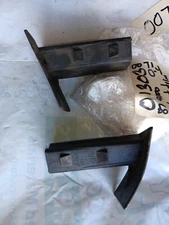 SAAB 9000 1987 ROCKER PANEL TRIM MOLDING 2PC Jack Point Exterior 87