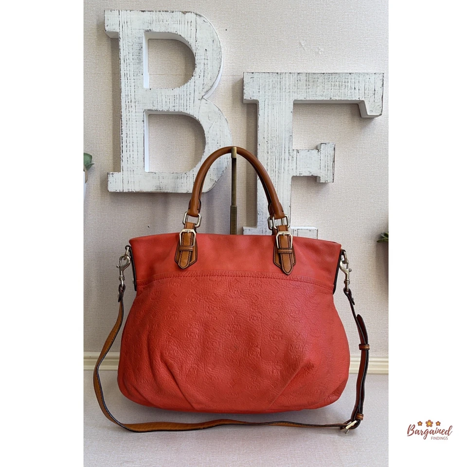 Подлинный MCM оранжевый тисненой кожи средний двусторонняя сумка с съемным ремнем - Изображение 3 из 4