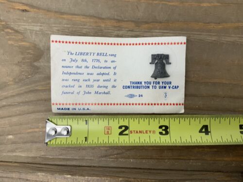 Vintage UAW metallo spilla bavero V-CAP Union Liberty Bell con scheda da esposizione USA - Foto 11 di 12