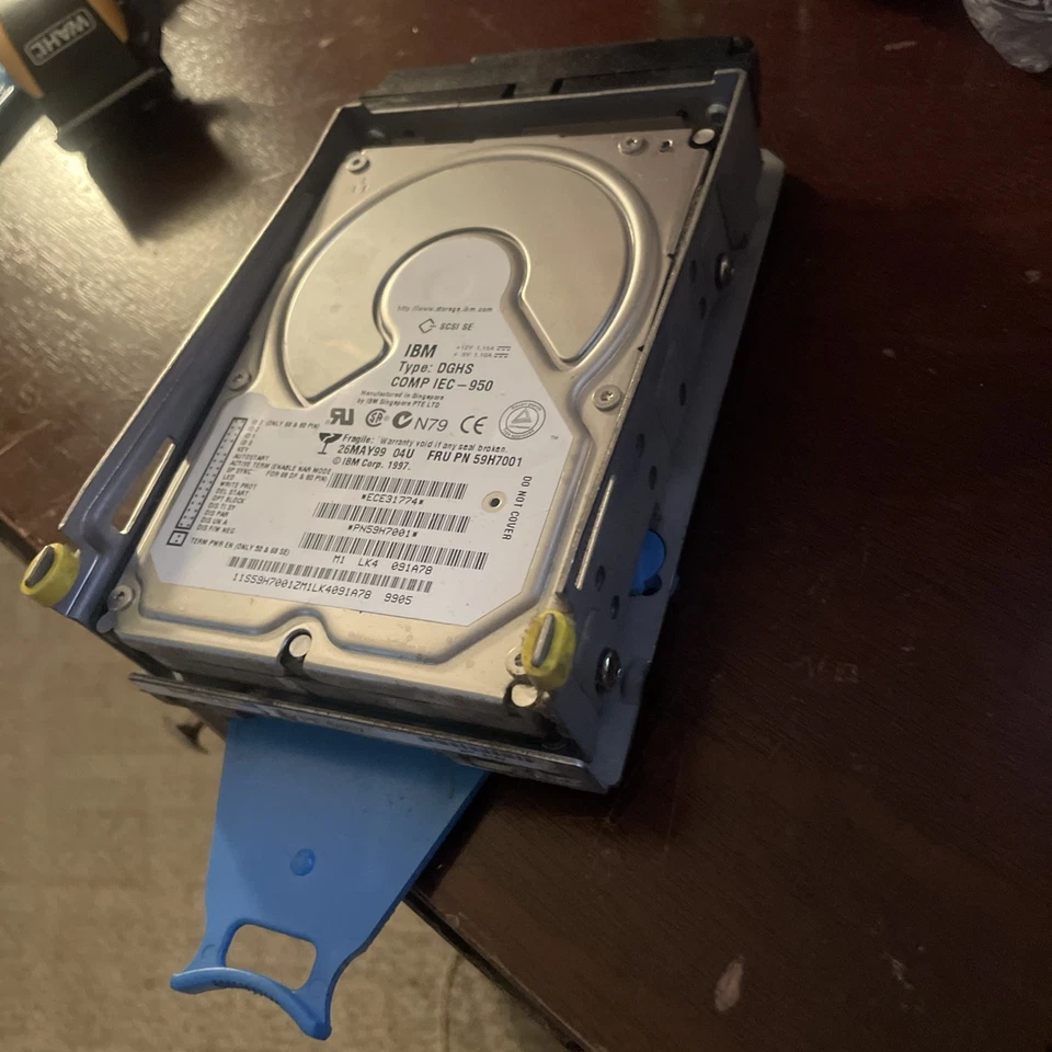 4 GB IBM ECF25205 Type: DGHS PN 59H7001 7200RPM SCSI 68 PIN HDD 3.5" Hard Drive - Image 3 of 3