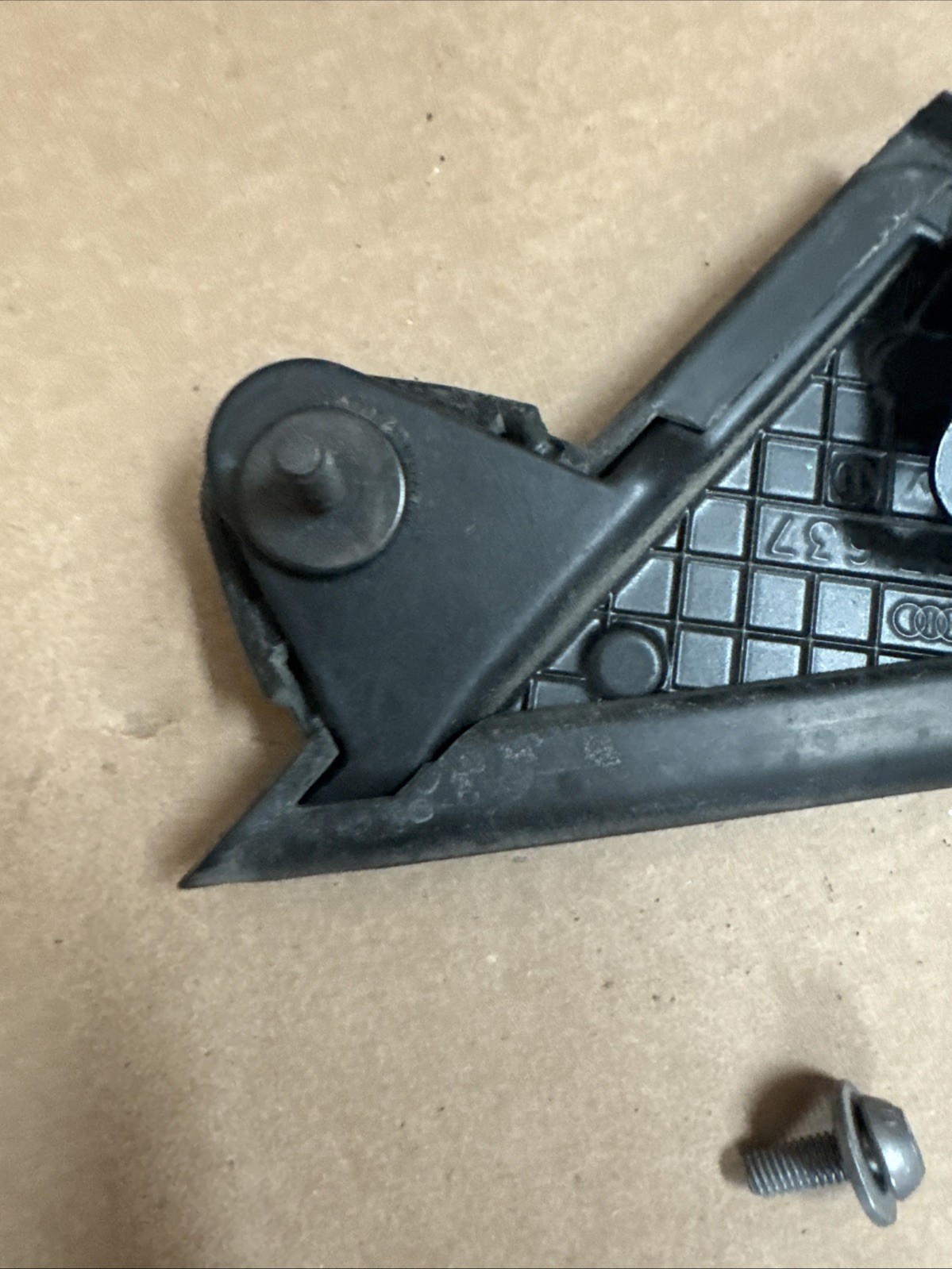 2008 - 2015 AUDI R8 Fender LEFT Cover SIDE CORNER MOLDING TRIM OEM Screws 0007