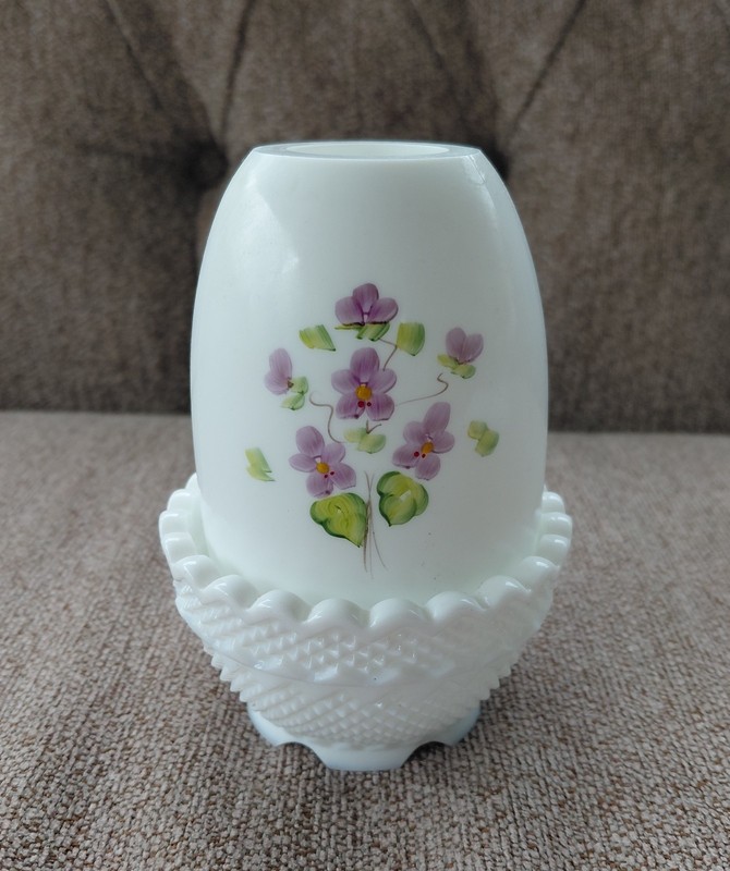 Fenton Violets in Snow Fairy Lamp, Hand Painted and Signed, EUC