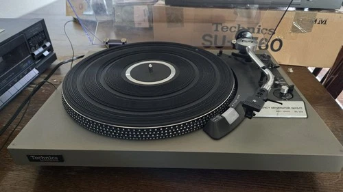Technics by Panasonic Frequency Generator Servo SL-23 Turntable