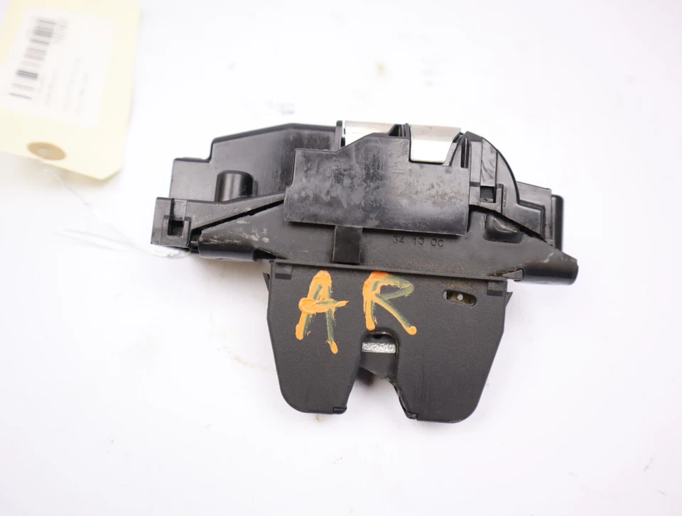 Serrure hayon occasion PEUGEOT 308 I Phase 1 SW - 1.6 HDI 110ch - - Imagen 2 de 3