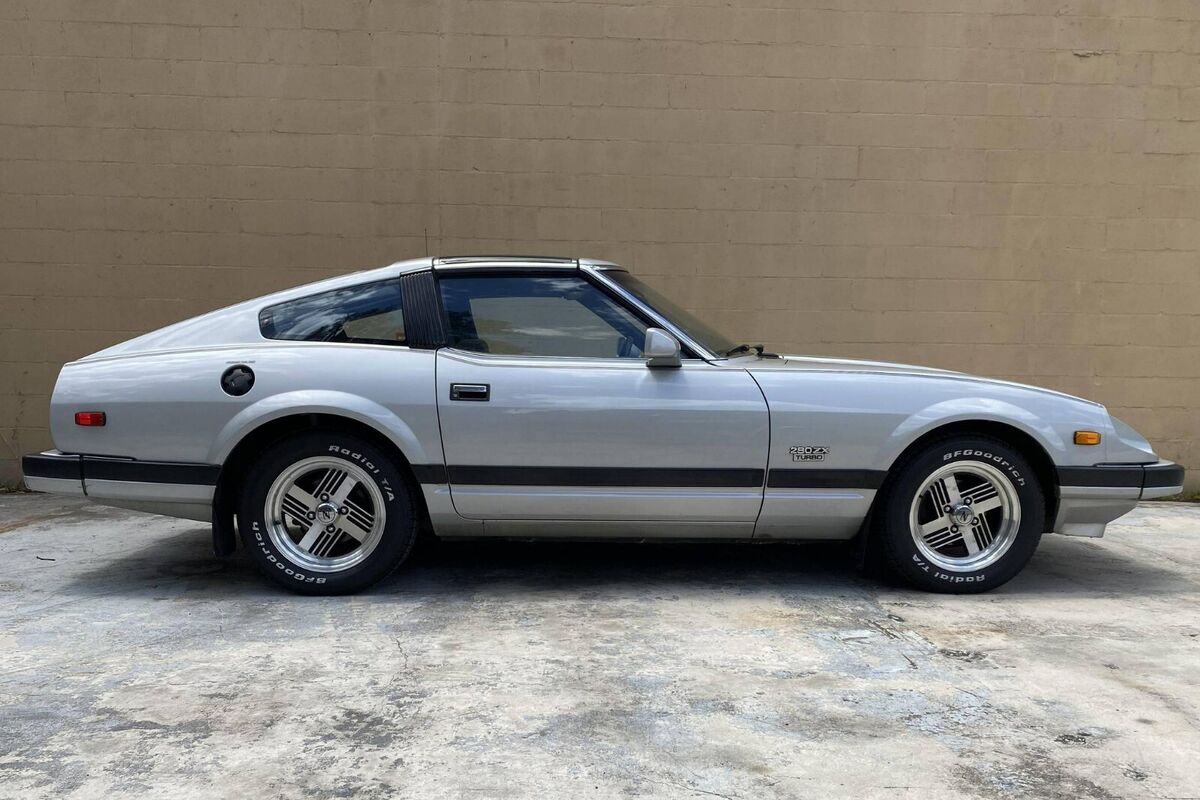 1982 Datsun 280ZX Turbo profile | POSTER 24 X 36 INCH 1982 Datsun 280ZX Turbo profile | POSTER 24 X 36 INCH