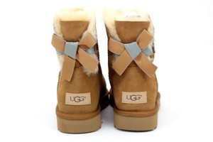 ugg bailey bow shimmer