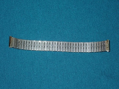 Vintage Black & Gold Toned Mens Wristwatch Band, Stretch Band, 1960s or 70s 17mm - Picture 6 of 7