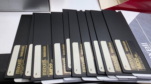 Lot de 34 disquettes neuves Fuji Film 3M marron Maxell MD2-HD 5 disques 1/4" étui double - Photo 8/11