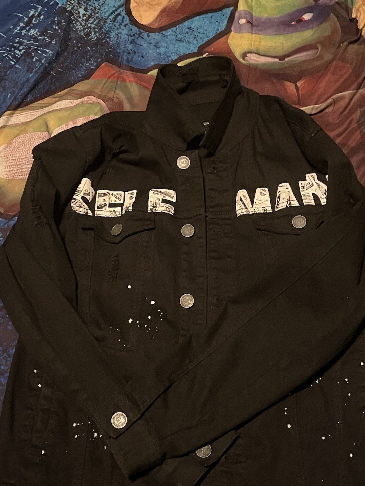 Custom men's tailored jacket size L for a perfect fit