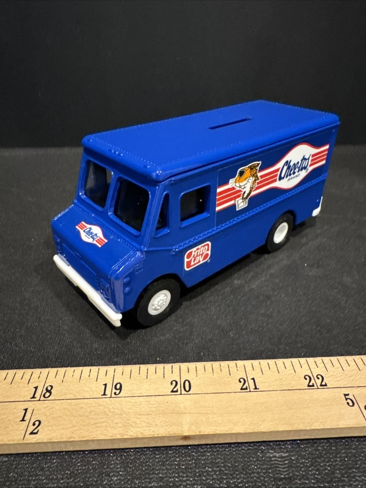 Ertl Die-Cast Frito Lay CHEETOS Van Walk-In Banco de Monedas c1990 - Con Caja y Llave Foto 4 de 4