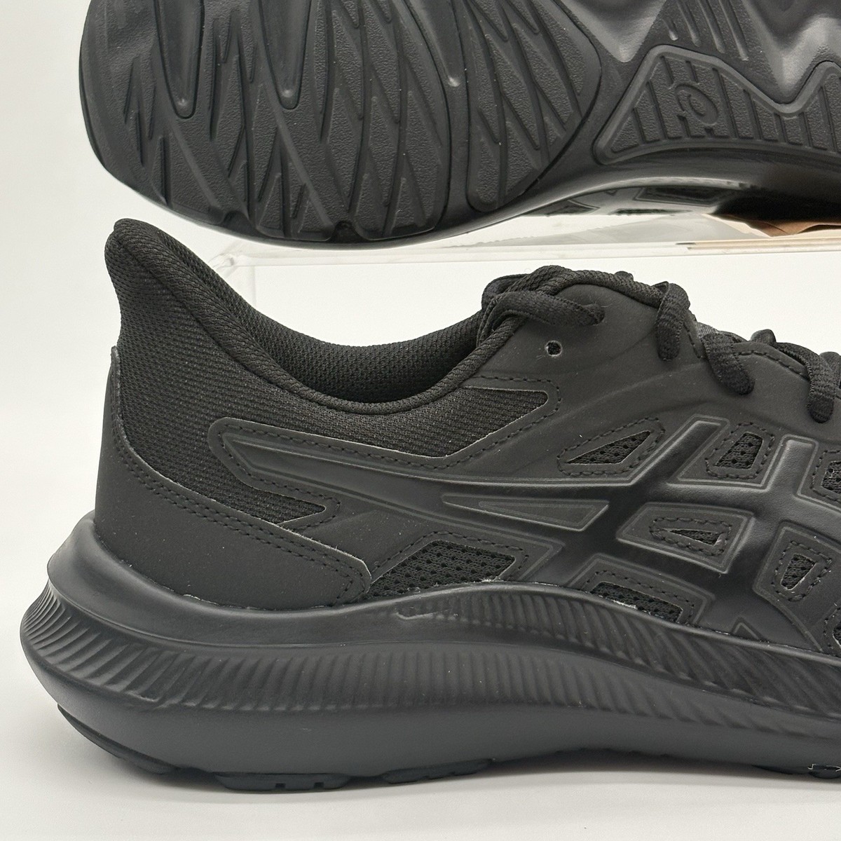 Men Size 9.5 ASICS Jolt 4 Triple Black Running Sneaker  display picture 2