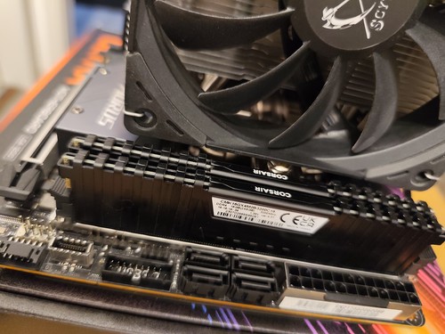 Intel Bundle Socket 1200 ITX / Intel i5 11400 / Z590i / 16 GB DDR4 / Cooler / Oryginalne opakowanie - Zdjęcie 5 z 7